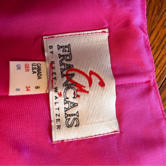 Dress - Picture 5 of 5